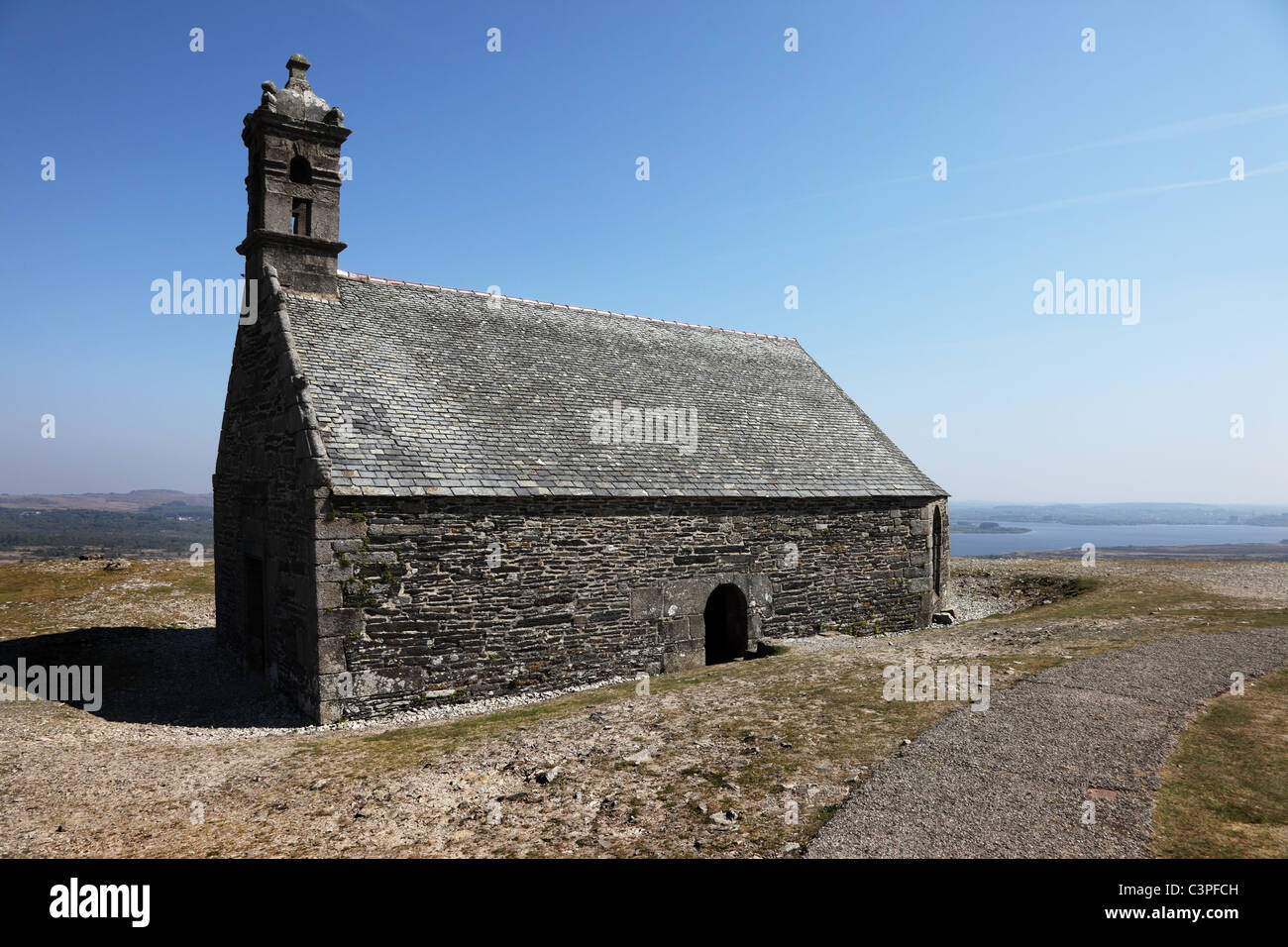 La chapelle Saint-Michel sur la montagne de Saint Michel Brasparts dans les Monts d'Arrée Finistère Bretagne France Banque D'Images