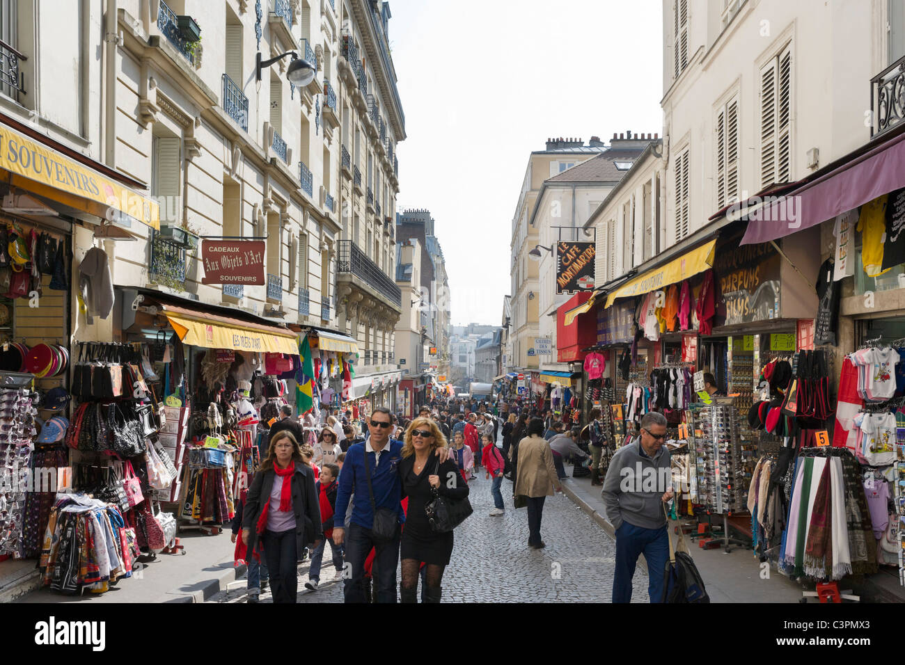 Boutiques sur Rue Steinkerque près du Sacré Coeur, Montmartre, Paris, France Banque D'Images