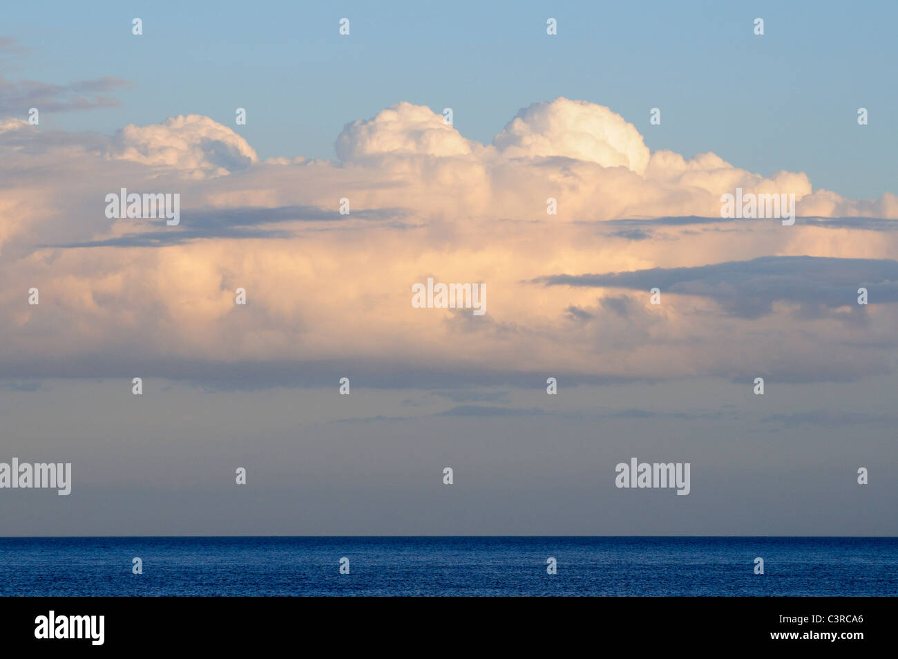 Mer et nuages, Southwold, Suffolk, Angleterre, RU Banque D'Images