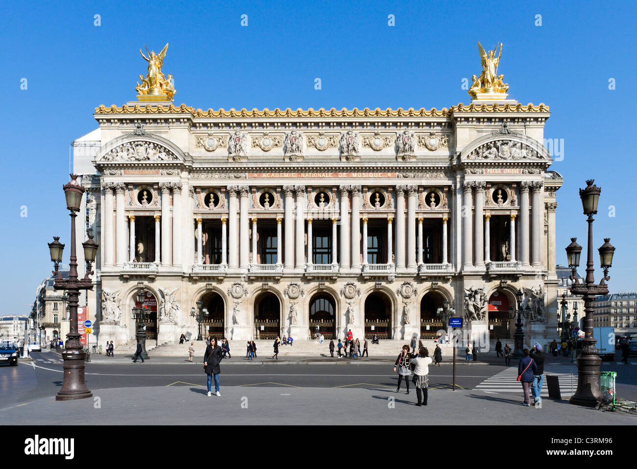 L'Opéra de Paris (Palais Garnier), Place de l'Opéra, Paris, France Banque D'Images