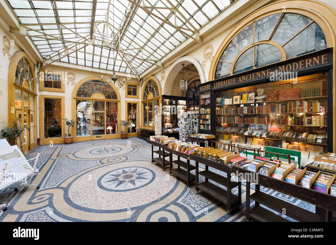 La librairie dans la Galerie Vivienne, dans le 2ème arrondissement, Paris, France Banque D'Images