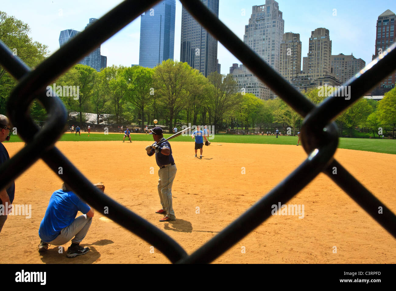 Jouer au baseball Central Park, Manhattan, New York City, New York, USA  Photo Stock - Alamy
