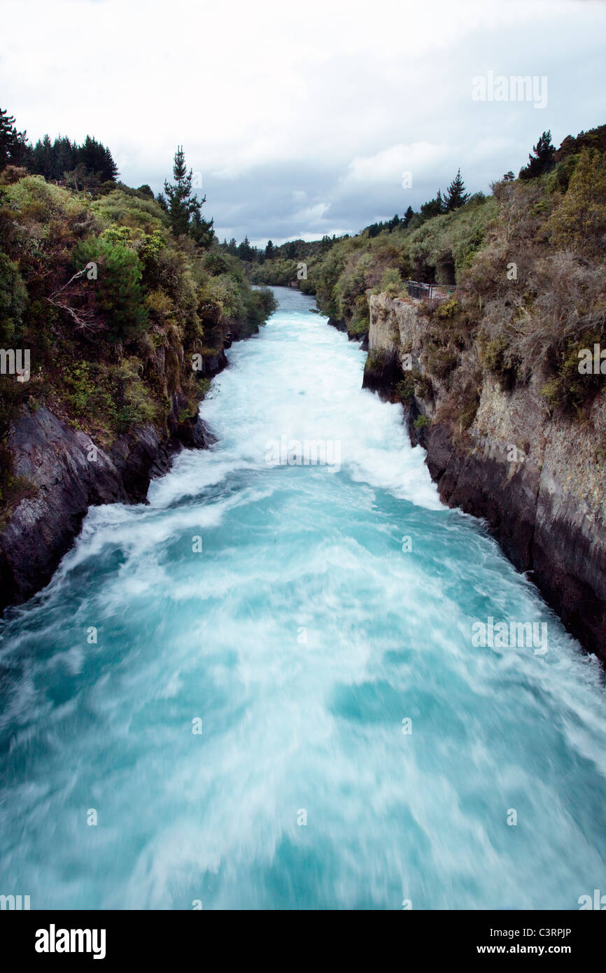 Vue vers le bas hukka falls river New Zealand Banque D'Images