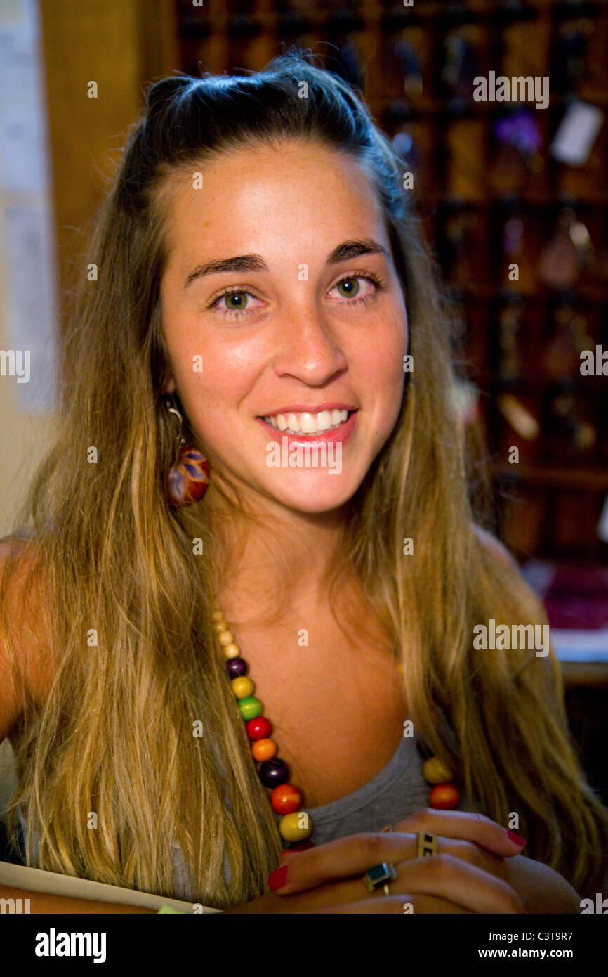 Portrait d'une fille d'argentine à Necochea, Argentine. Banque D'Images