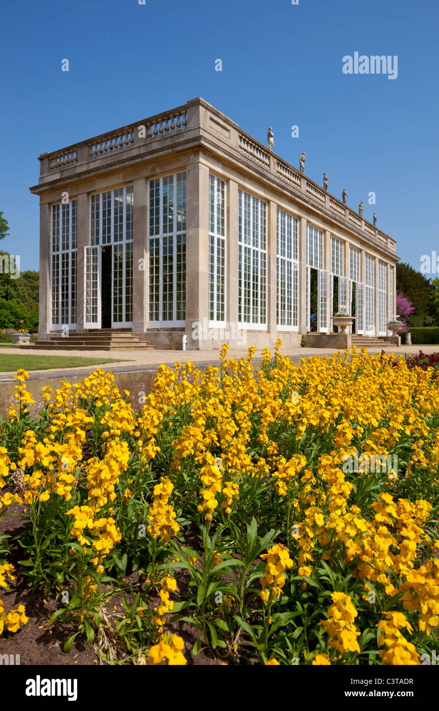 L'Orangerie à façade de verre dans les jardins de Belton House près de Grantham Lincolnshire Angleterre Royaume-Uni GB Europe Banque D'Images