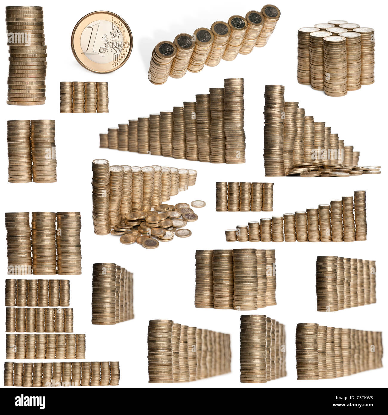 Des piles de 2 Euros in front of white background Banque D'Images