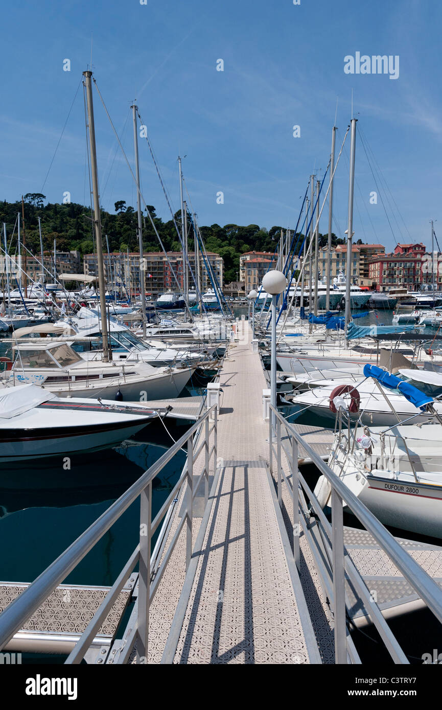 Dans le port de Nice Côte d'Azur, France Banque D'Images
