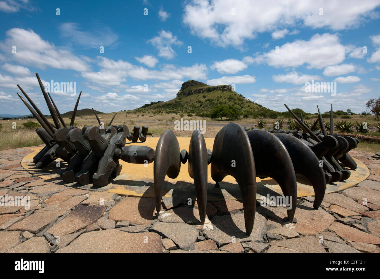 Mémorial à l'armée déchue, l'Isandlwana zoulou de bataille, près de Dundee, Afrique du Sud Banque D'Images