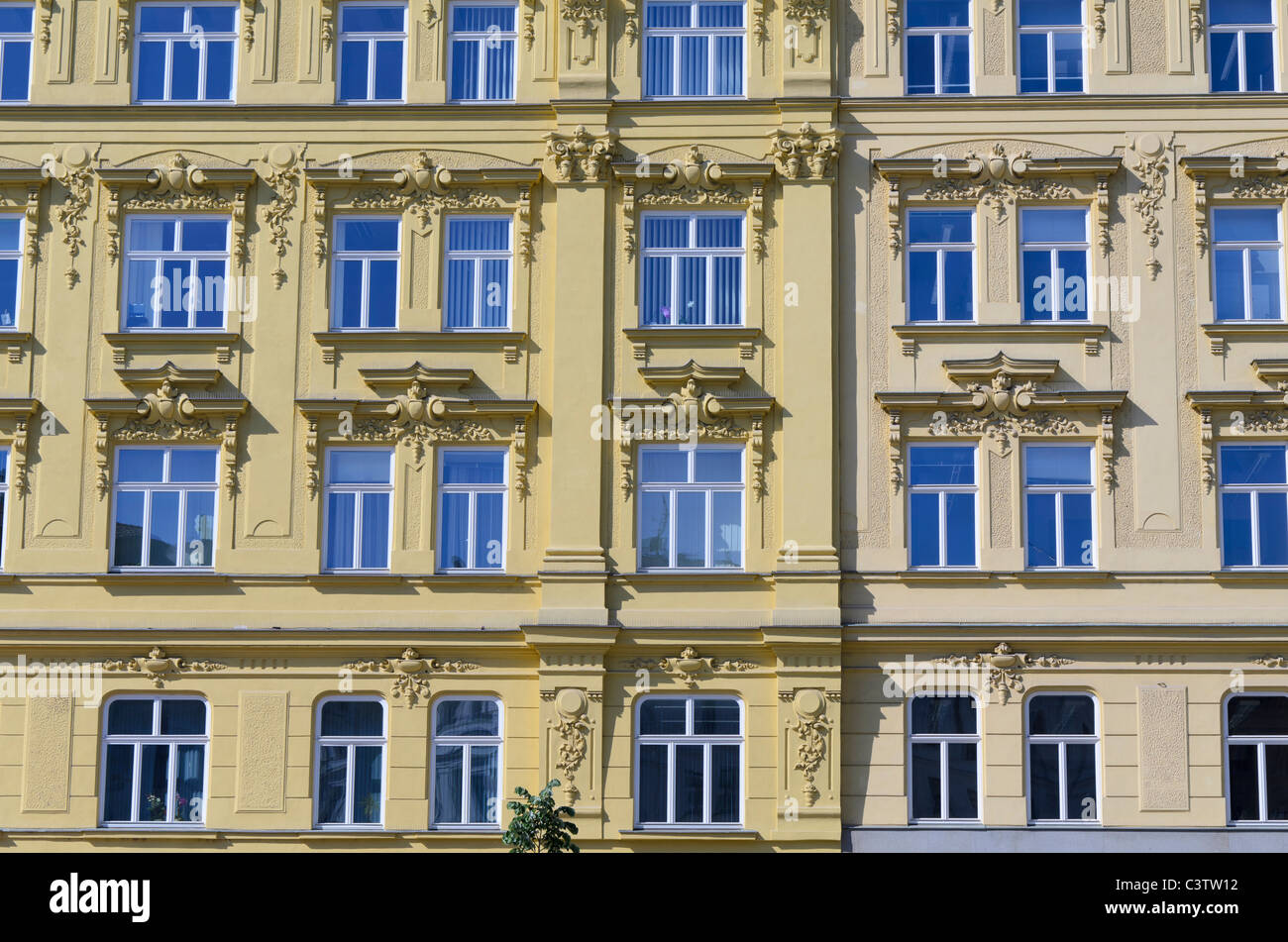 Ornate building dans Namesti Svobody, place principale, Brno Banque D'Images