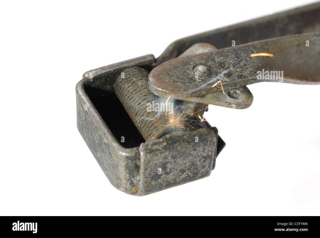 Metal flint spark igniter utilisé pour enflammer les gaz et les appareils à essence Banque D'Images