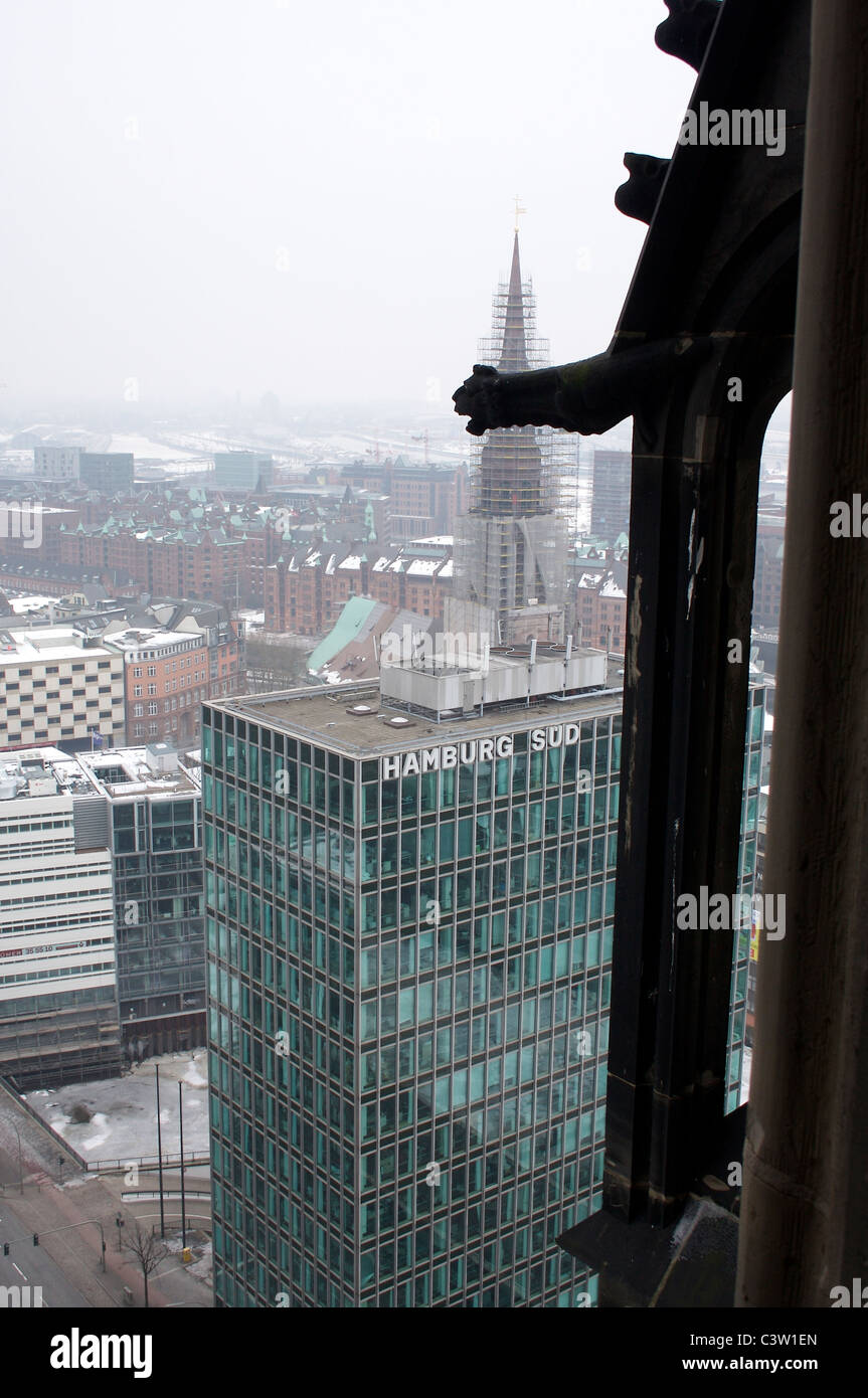 Vue de Hambourg, en Allemagne, à partir de la flèche de l'église Saint Nicolas Banque D'Images