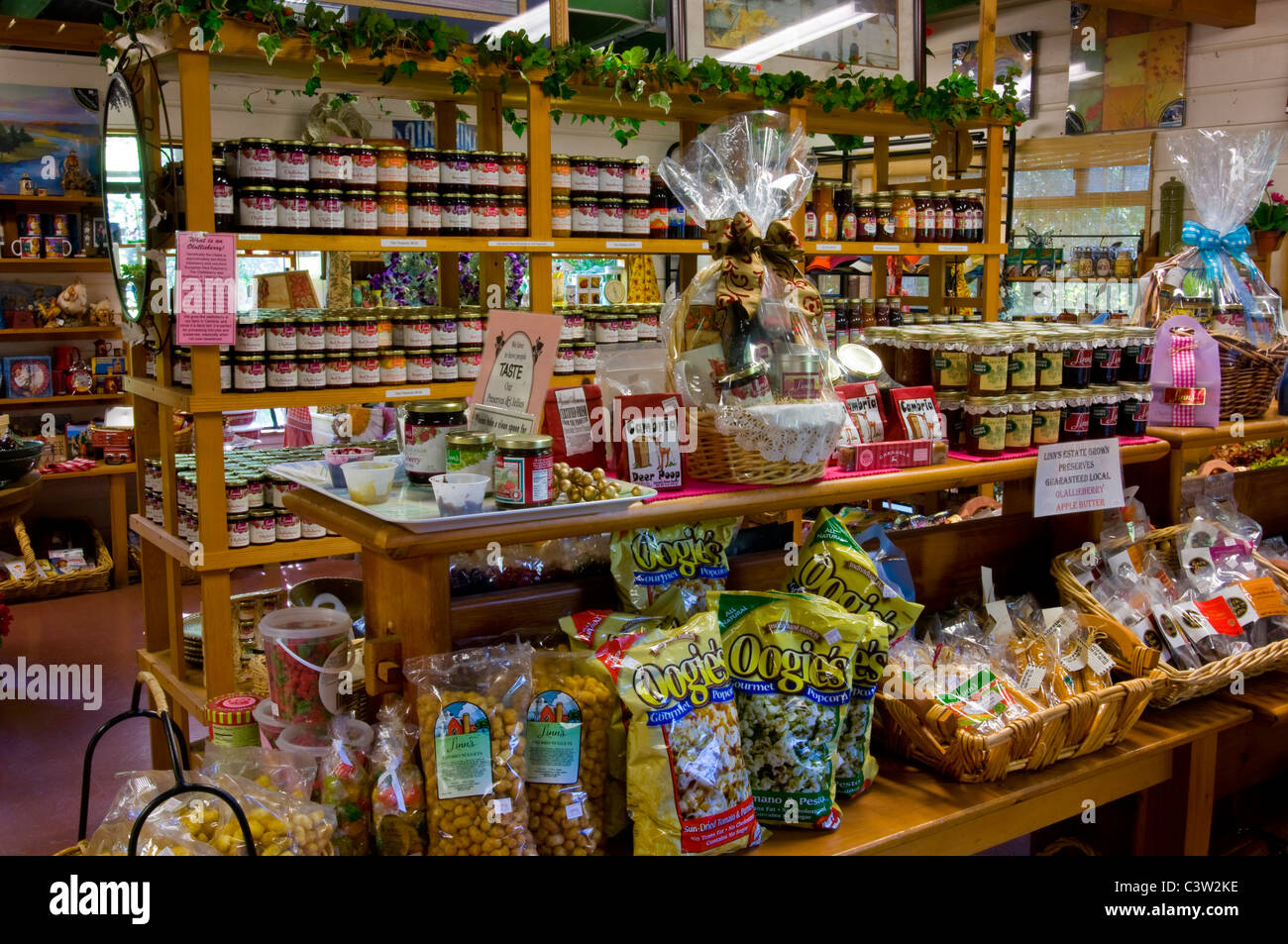 Linn's Farm Original Store, connu pour les gelées de fruits frais et de tartes, près de Cambria, Californie Banque D'Images