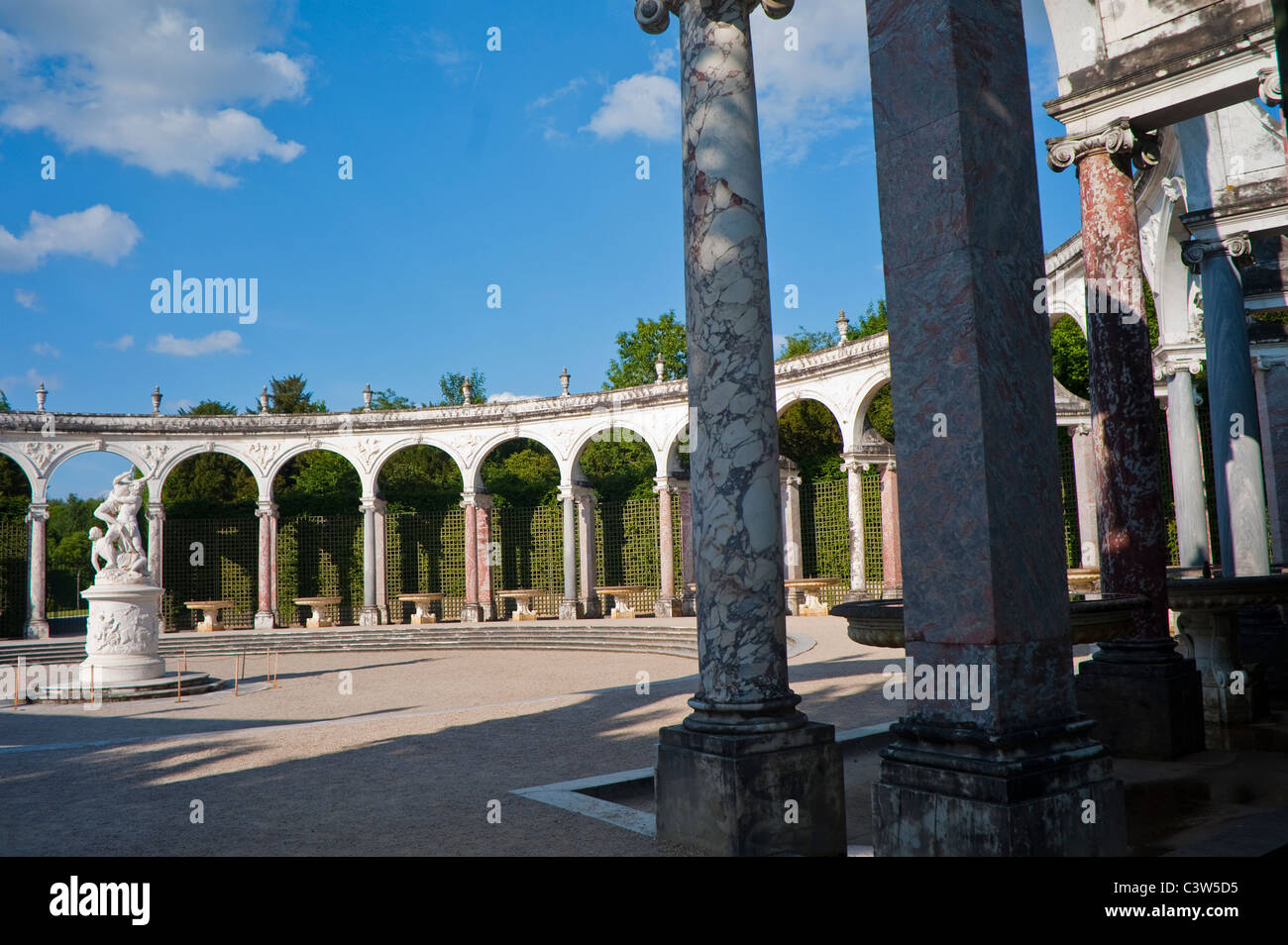 Versailles, France, scènes de parc urbain, 'Bousquet de la Colonnade' dans le jardin, 'Château de Versailles' Châteaux français, architecture, extérieur Banque D'Images