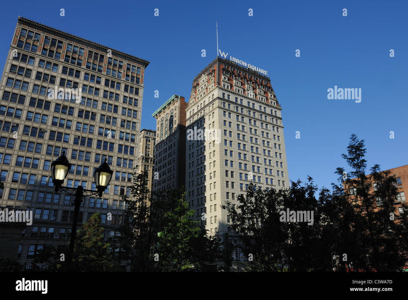 L'hôtel W sur Union Square est situé dans un bâtiment centenaire qui a été construite pour une compagnie d'assurance vie. Banque D'Images