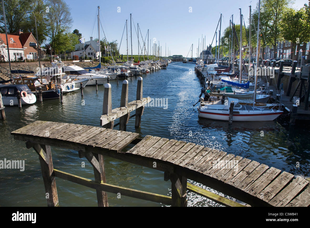 Voiliers dans le port de Monnickendam, Pays-Bas Banque D'Images