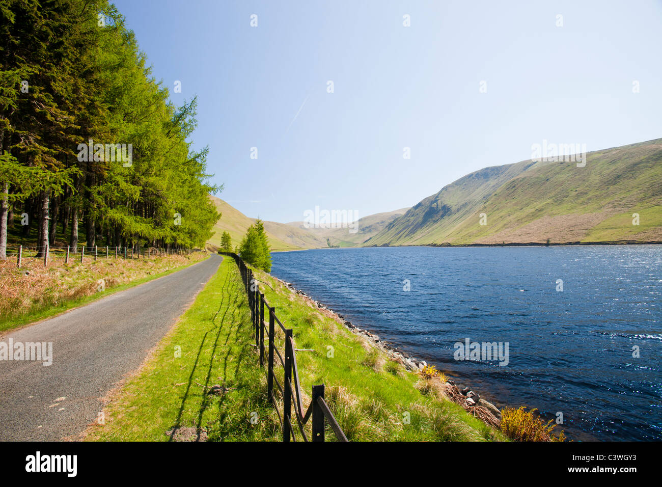 Talla réservoir dans la Scottish Southern Uplands. Banque D'Images