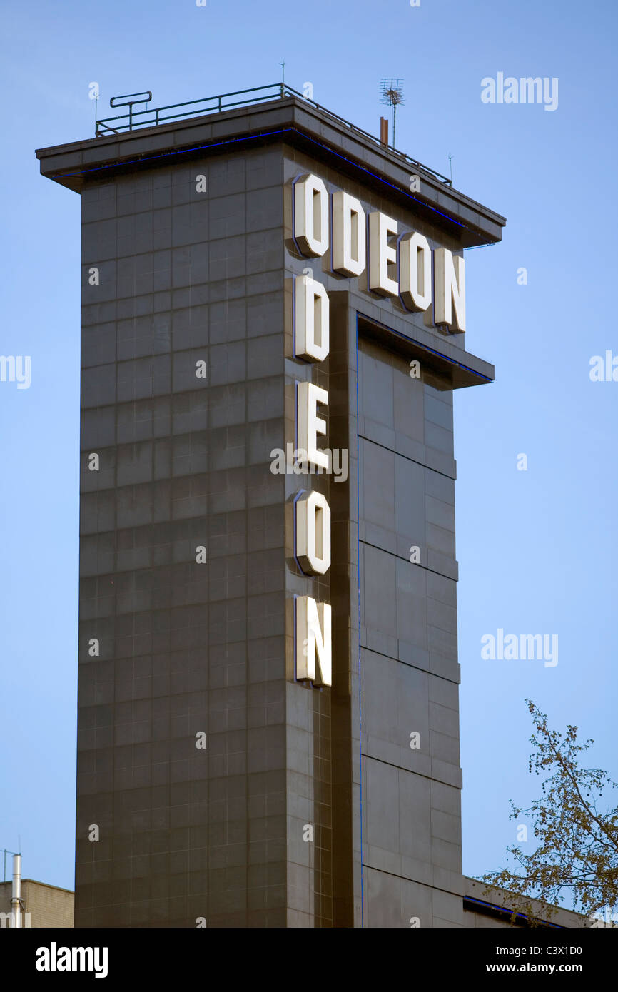 "L'Odéon", Leicester Square, Londres, Angleterre, Royaume-Uni, Europe Banque D'Images