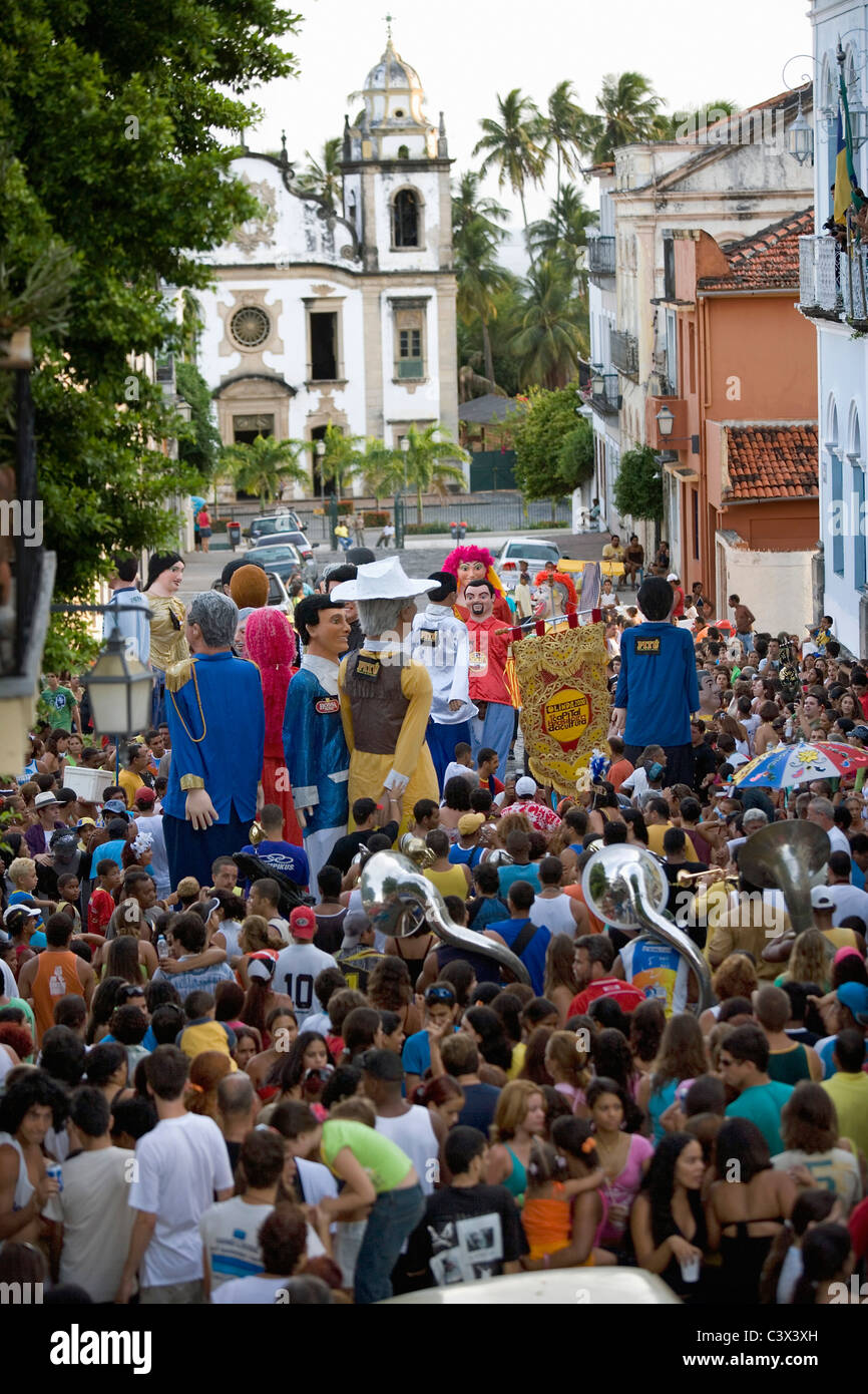 Brésil, Olinda, Giant Puppets papier mâché utilisés dans carnival appelé Bonecos Gigantes de Olinda. Banque D'Images