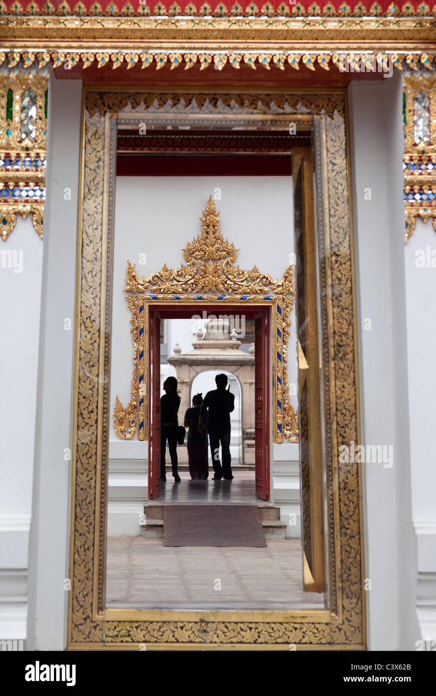Temple de Wat Pho, Bangkok - portes dans les portes Banque D'Images