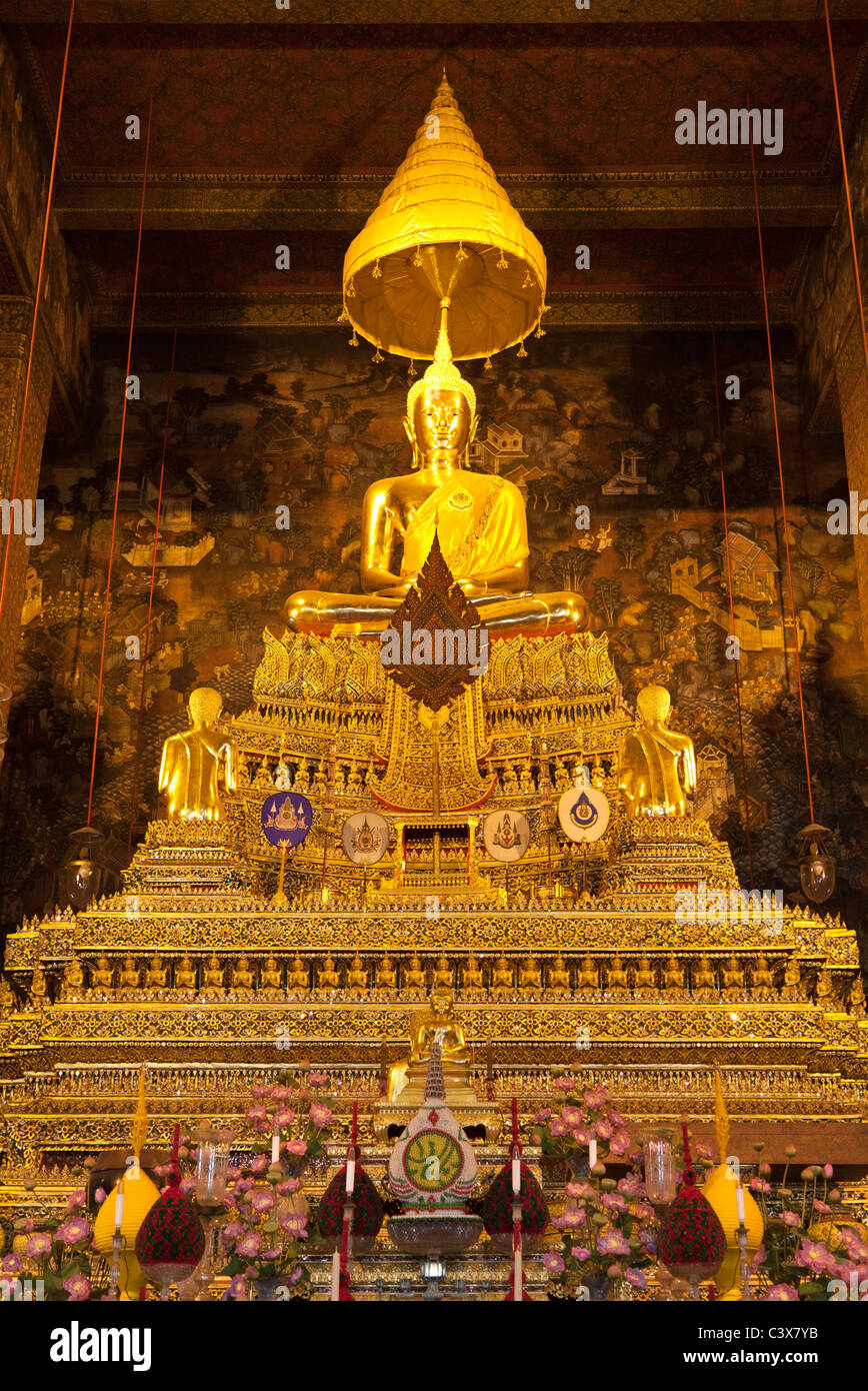 Temple de Wat Pho à Bangkok, Bouddha assis - sublime 4 Banque D'Images