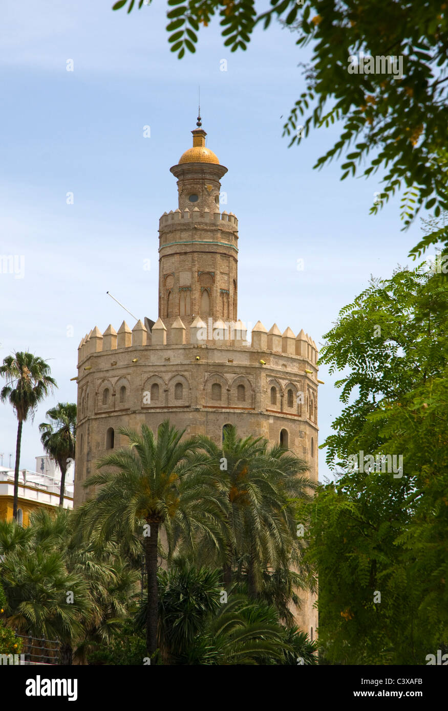 La Torre del Oro, ou tour d'or, à Séville, Andalousie, espagne. Banque D'Images