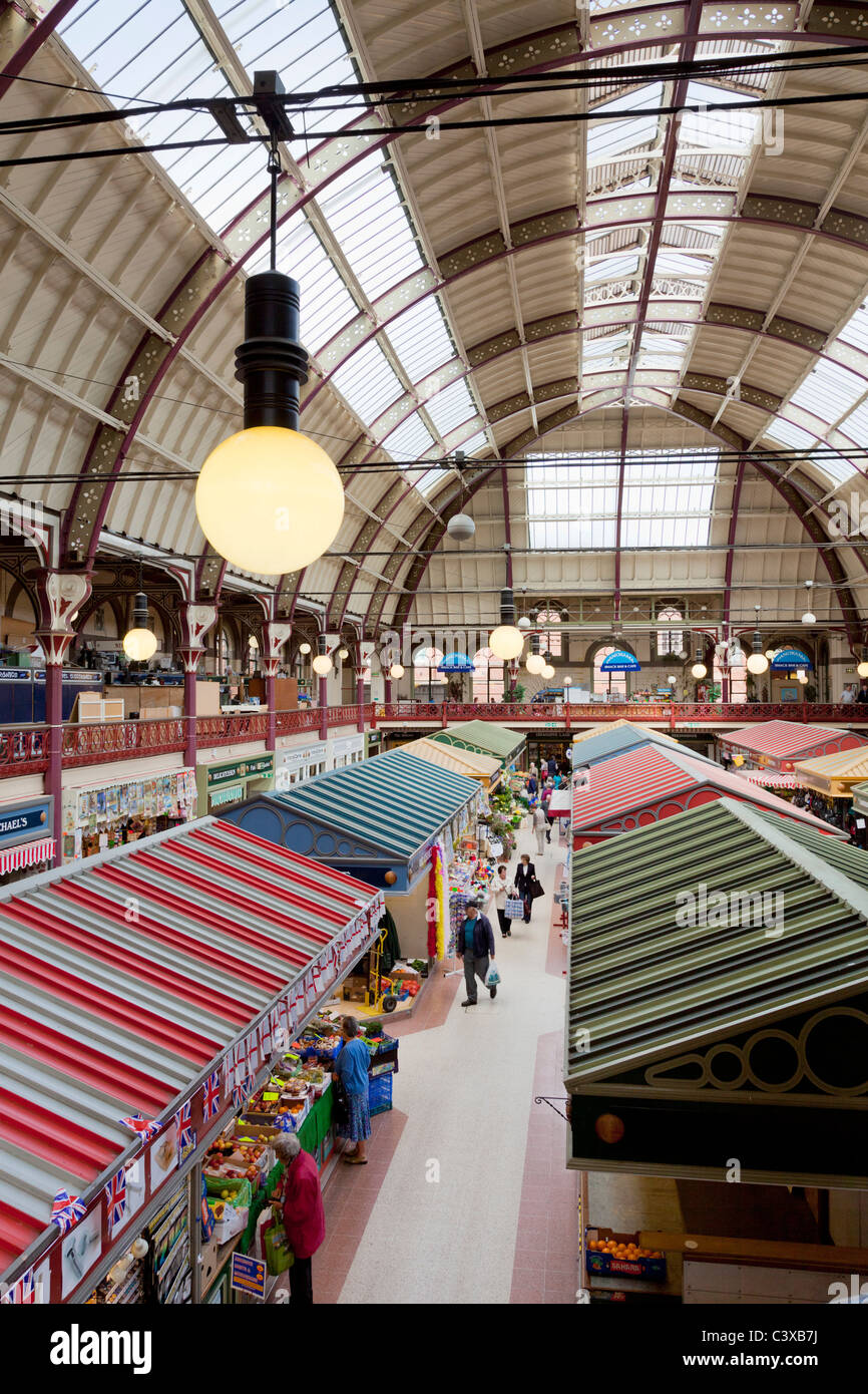 Un marché intérieur Derby market hall victorien du balcon, centre-ville de Derby, Derbyshire, England, GB, le Royaume-Uni, l'Union européenne, de l'Europe Banque D'Images