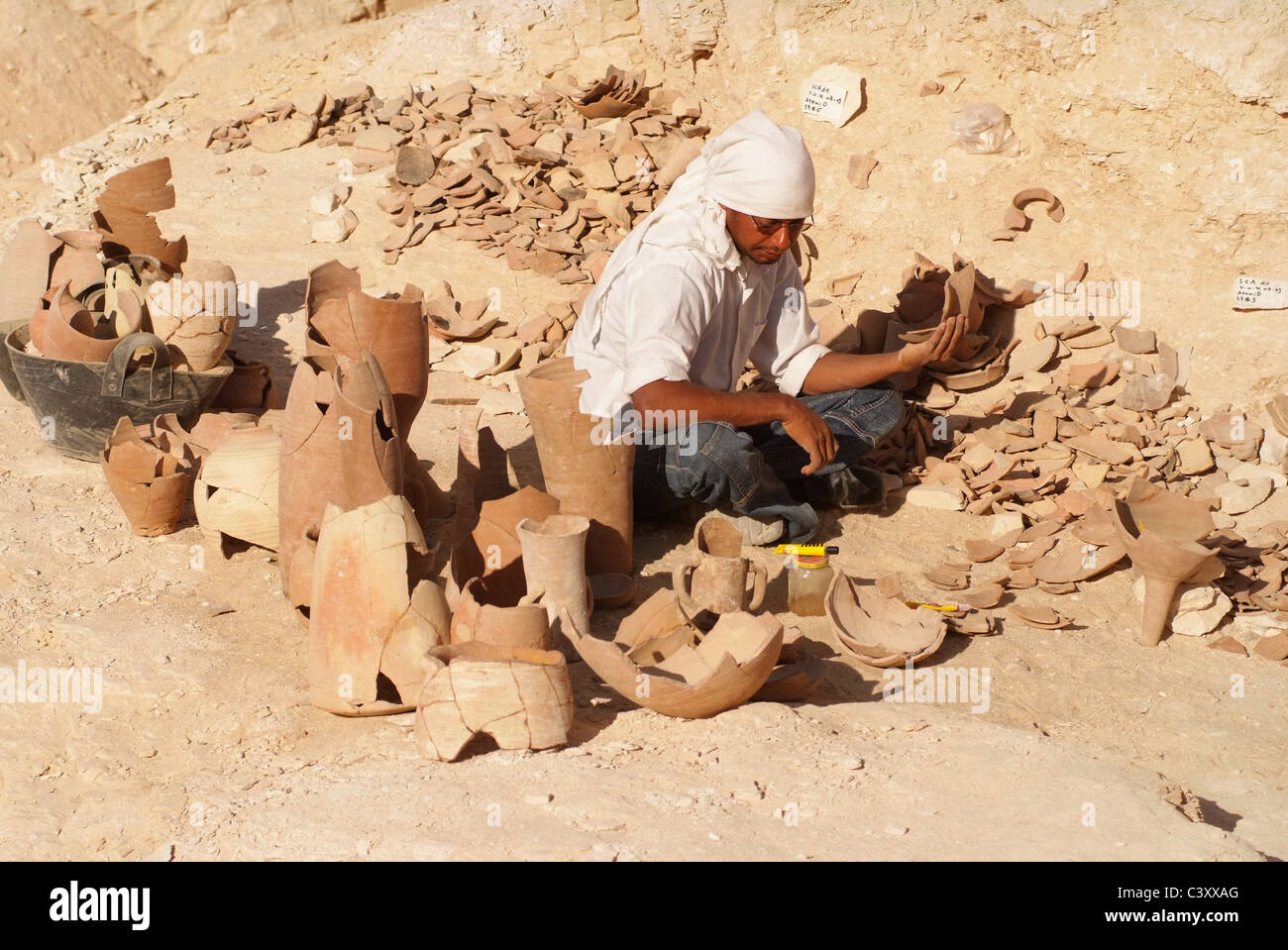 Afrique Moyen-Orient Egypte Nil Louxor Egypte Vallée des Rois les archéologues trouver antiqueties et objets anciens Banque D'Images