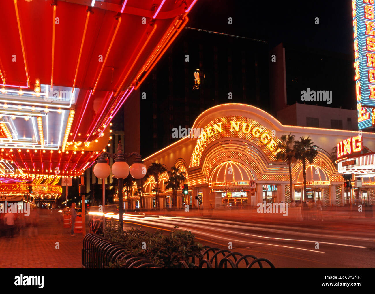 Centre-ville Quartier Casino le soir, Las Vegas, Nevada, USA. Banque D'Images