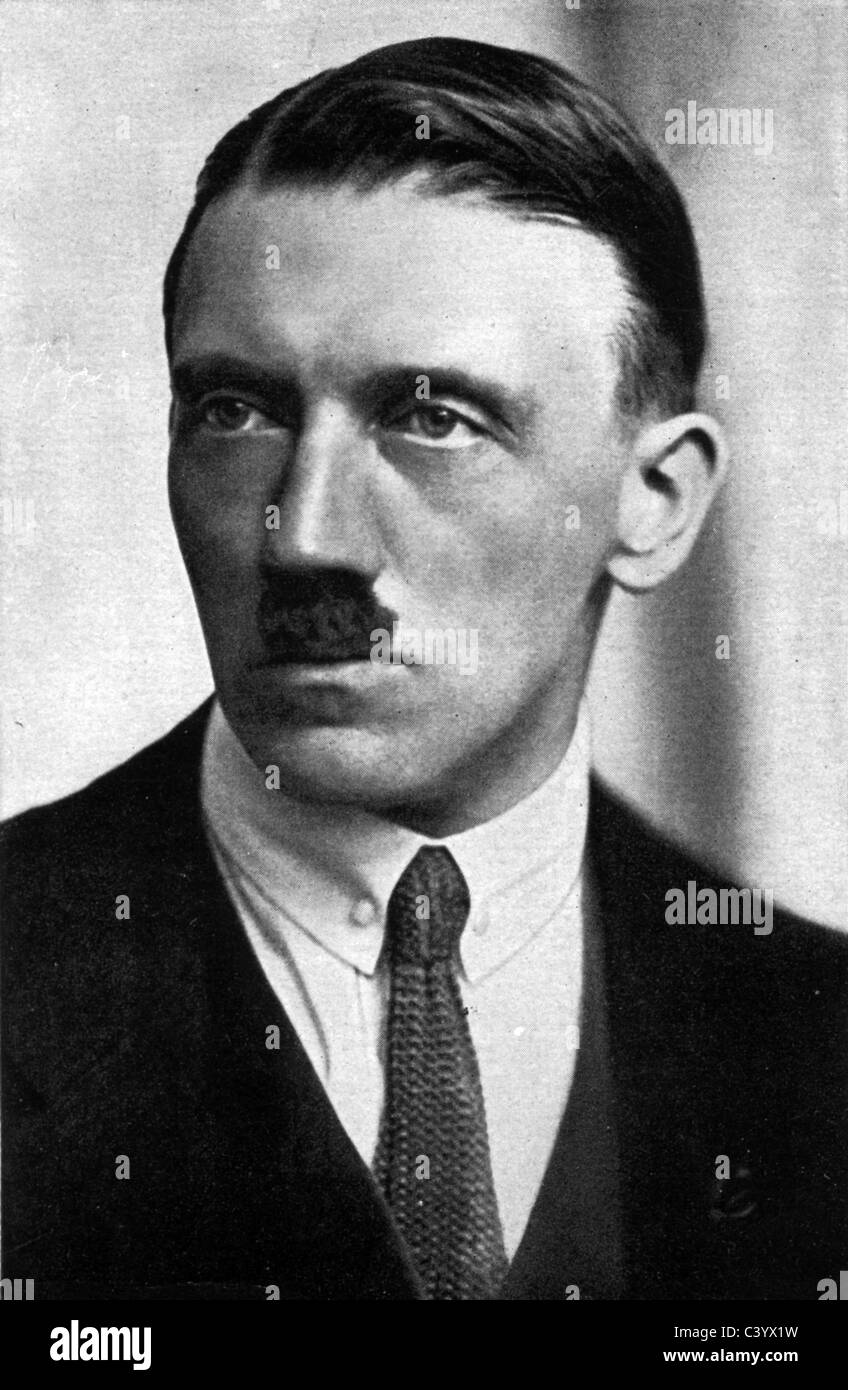 ADOLF HITLER (1889 - 1945) Allemand d'origine autrichienne leader du parti nazi, ici en 1923 Banque D'Images