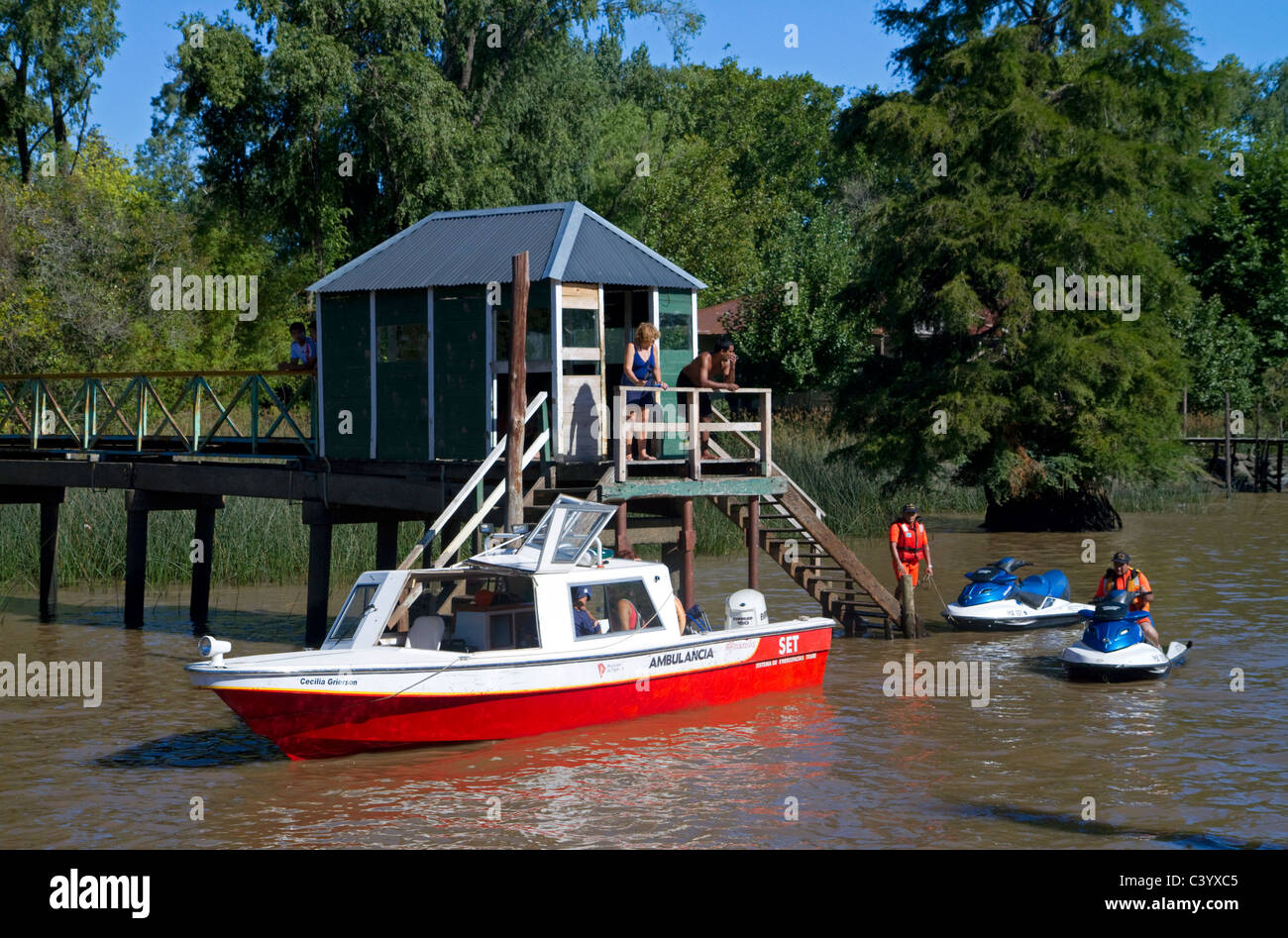 Ambulance bateau sur le delta du Parana à Tigre, Argentine. Banque D'Images