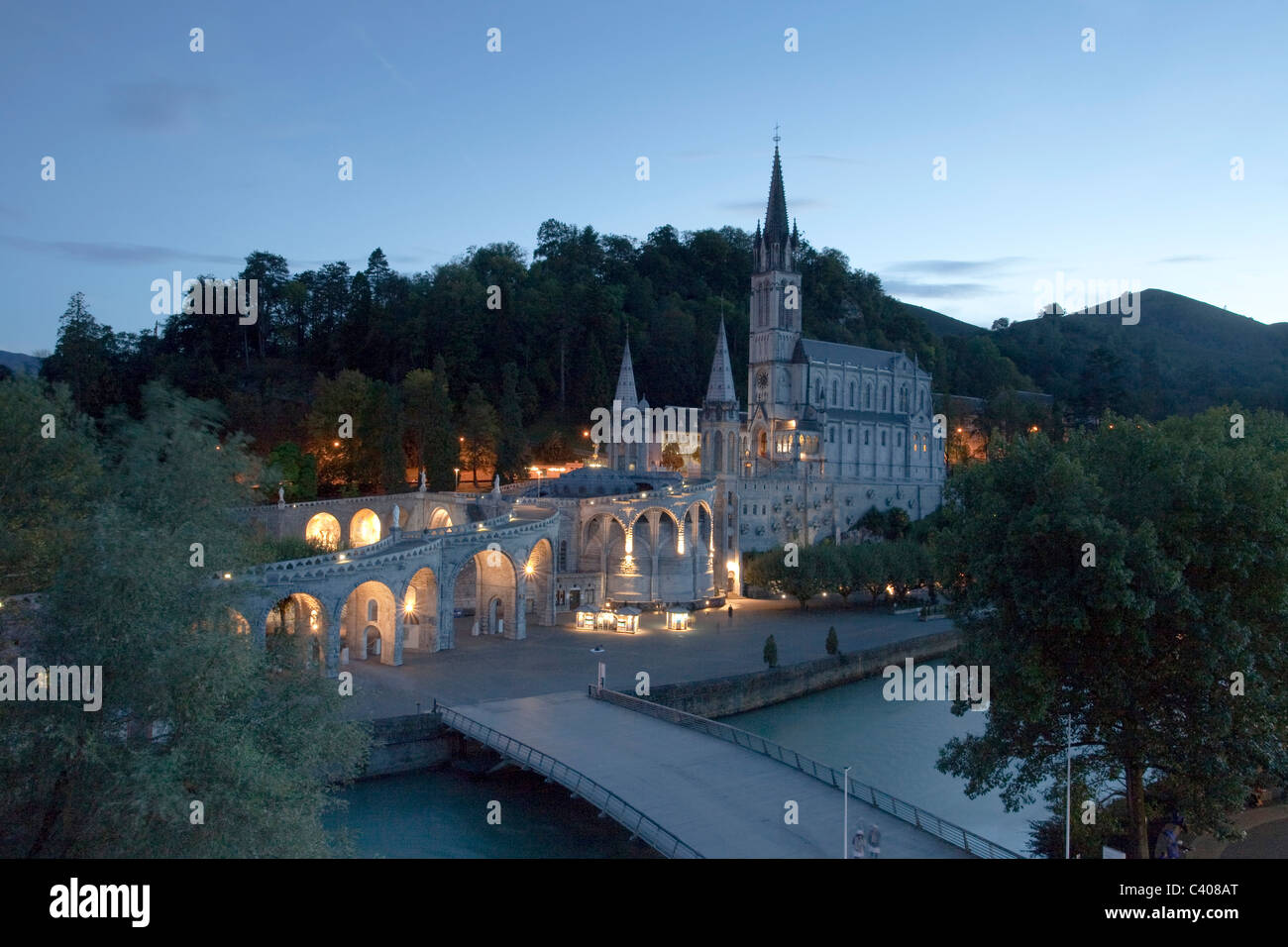 France, Europe, Lourdes, Pyrénées, la religion, le lieu de pèlerinage, Madonna, prier, la religion Banque D'Images France, Europe, Lourdes, Pyrénées, la religion, le lieu de pèlerinage, Madonna, prier, la religion Banque D'Images