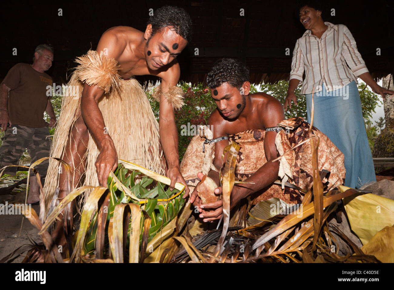 Autochtones effectuer cérémonie Kava, Pacific Harbour, Viti Levu, Fidji Banque D'Images