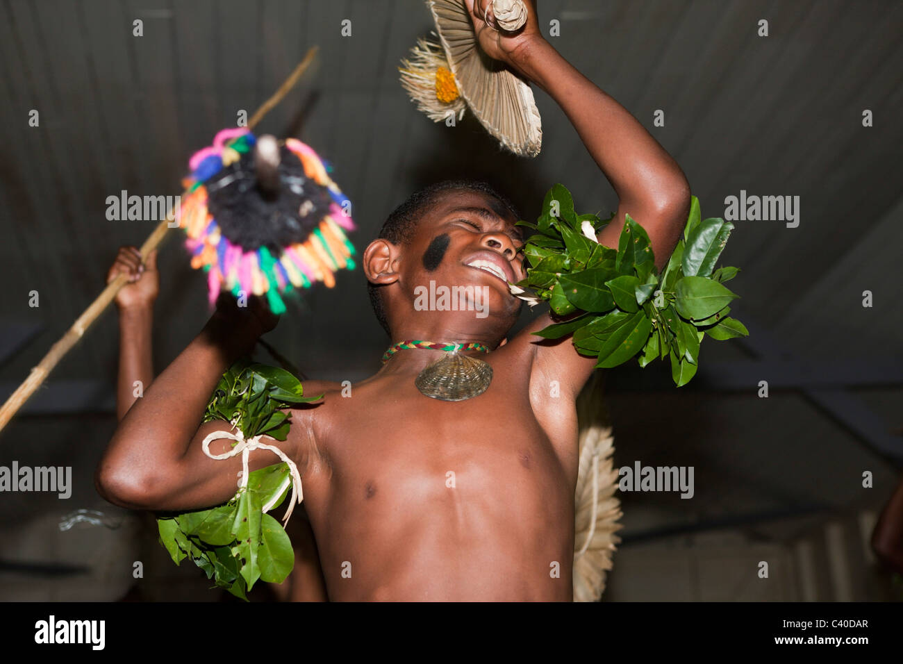 Autochtones effectuer cérémonie Kava, Makogai, Lomaviti, Fidji Banque D'Images