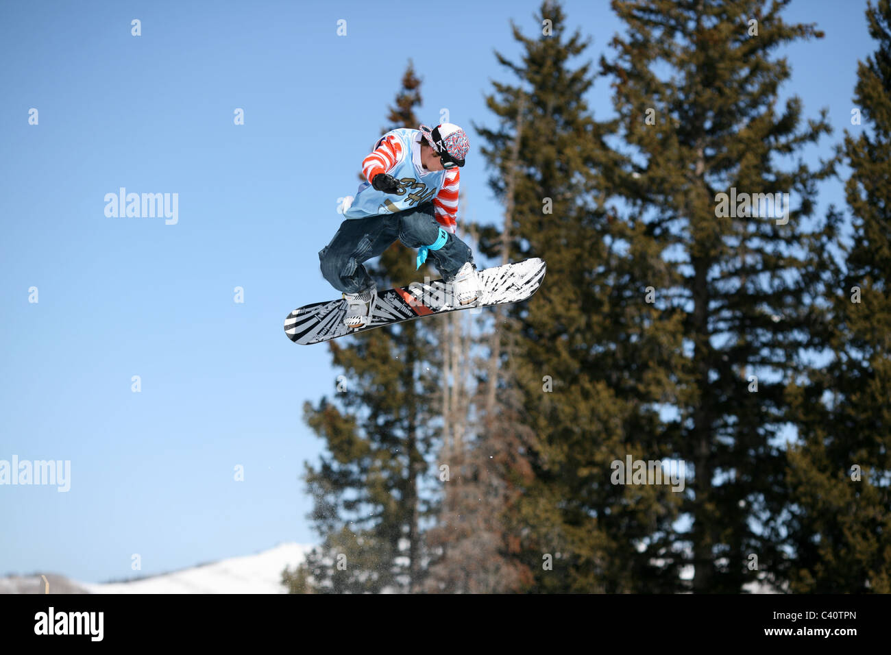 Snowboarder dans le terrain d'air se garer à Brighton Ski Resort. Salt Lake City, Utah, United States, Amérique du Nord Banque D'Images