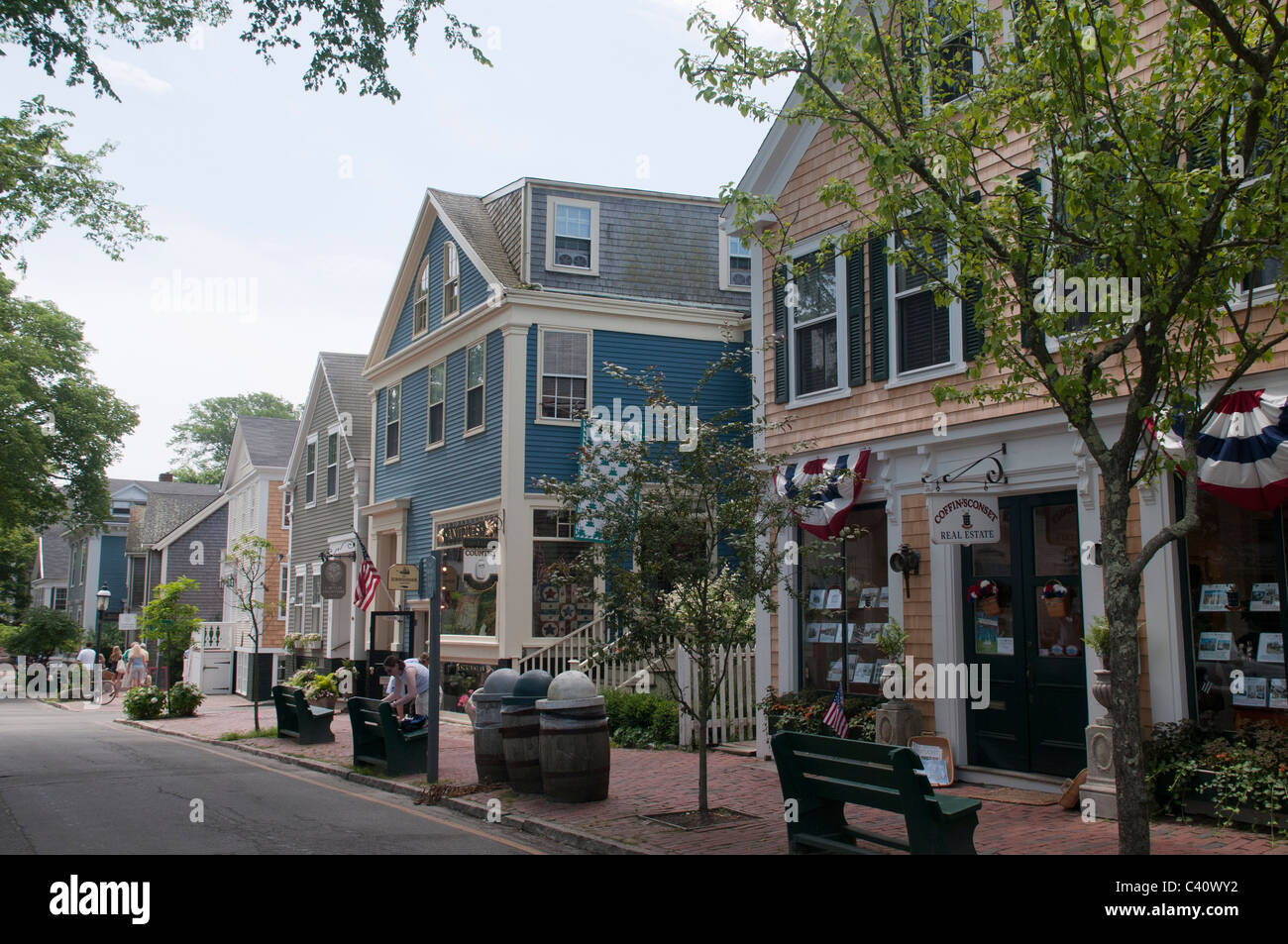 Les entreprises sur la rue Centre à Nantucket Town. Banque D'Images