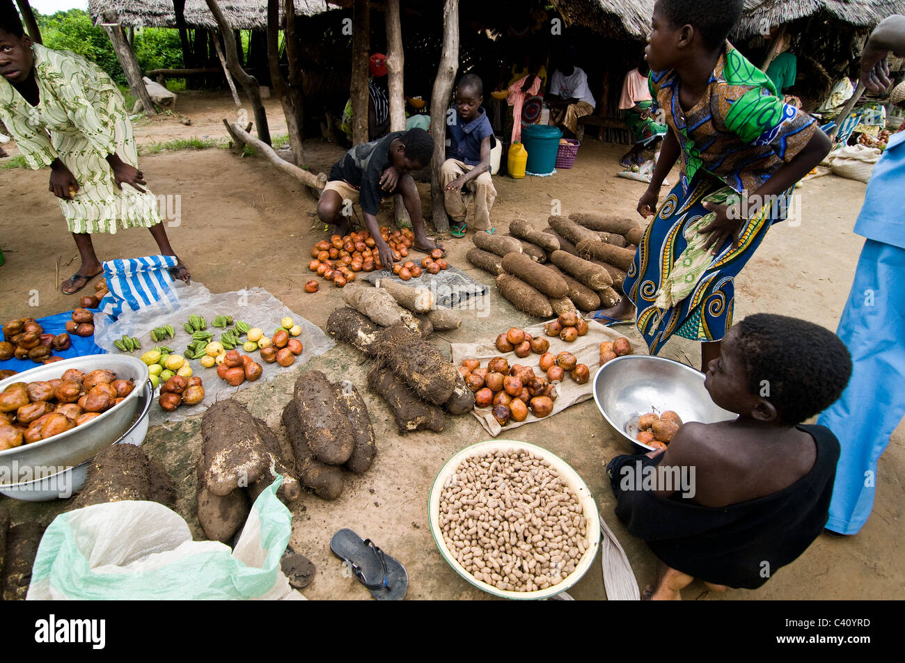 Scène de marché en Afrique de l'ouest. Banque D'Images