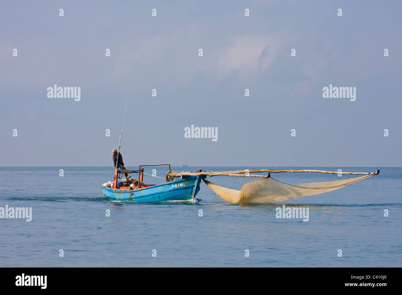 Les pêcheurs, bateau, mer, poisson, net, l'île de Phu Quoc, Vietnam, Asie du Sud-Est, Asie Banque D'Images