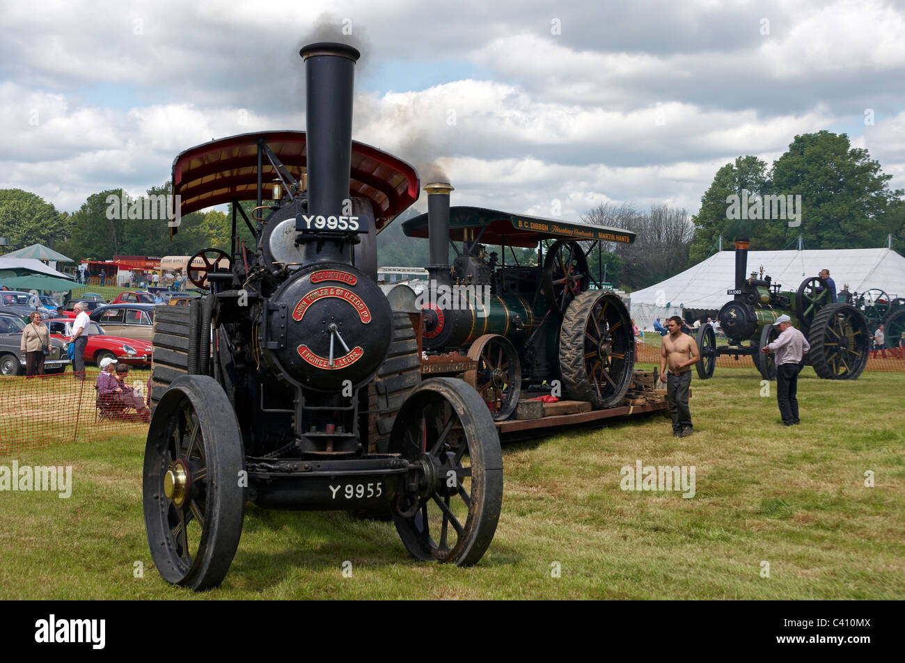 Les moteurs de traction à vapeur, un bain à vapeur et un bain à vapeur rouleaux lourds à la Bill Targett Vapeur et Memorial Vintage Rally 2011. Banque D'Images