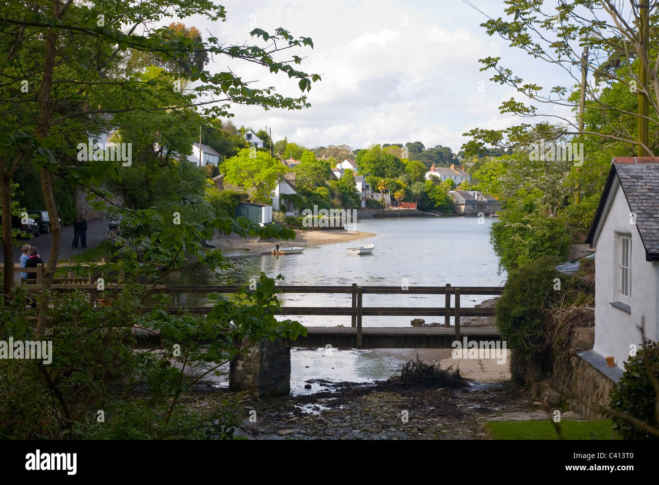 À la passerelle sur la rivière Helford Helford Estuaire à Cornwall Banque D'Images