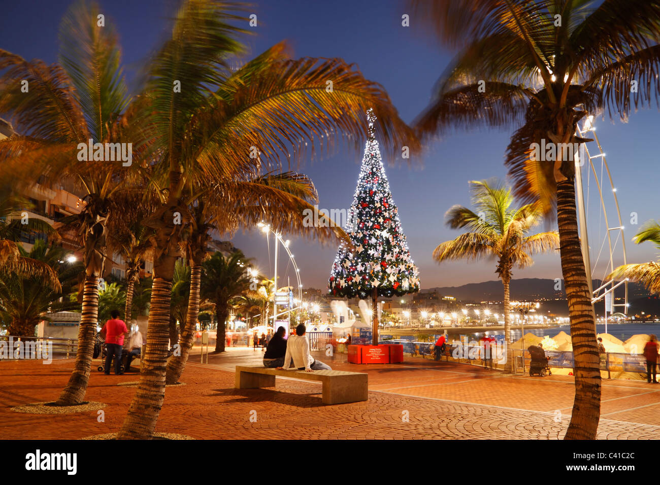 Surplombant la plage de l'arbre de Noël. Playa de Las Canteras, à Las Palmas, Gran Canaria Banque D'Images