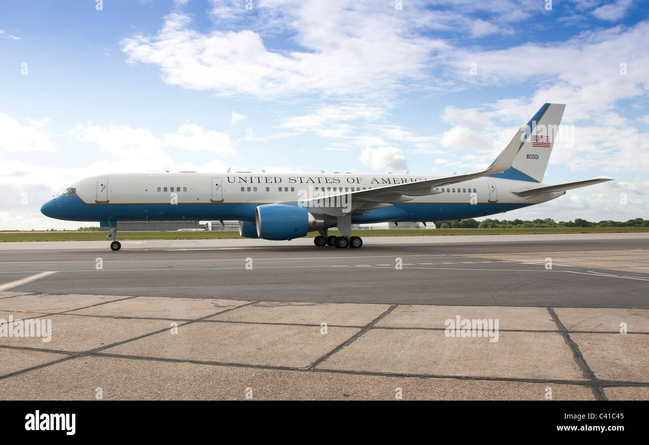Boeing 757 Présidents US Airforce One se prépare à décoller à l'aéroport Stansted de Londres après sa visite d'état du Royaume-Uni Banque D'Images