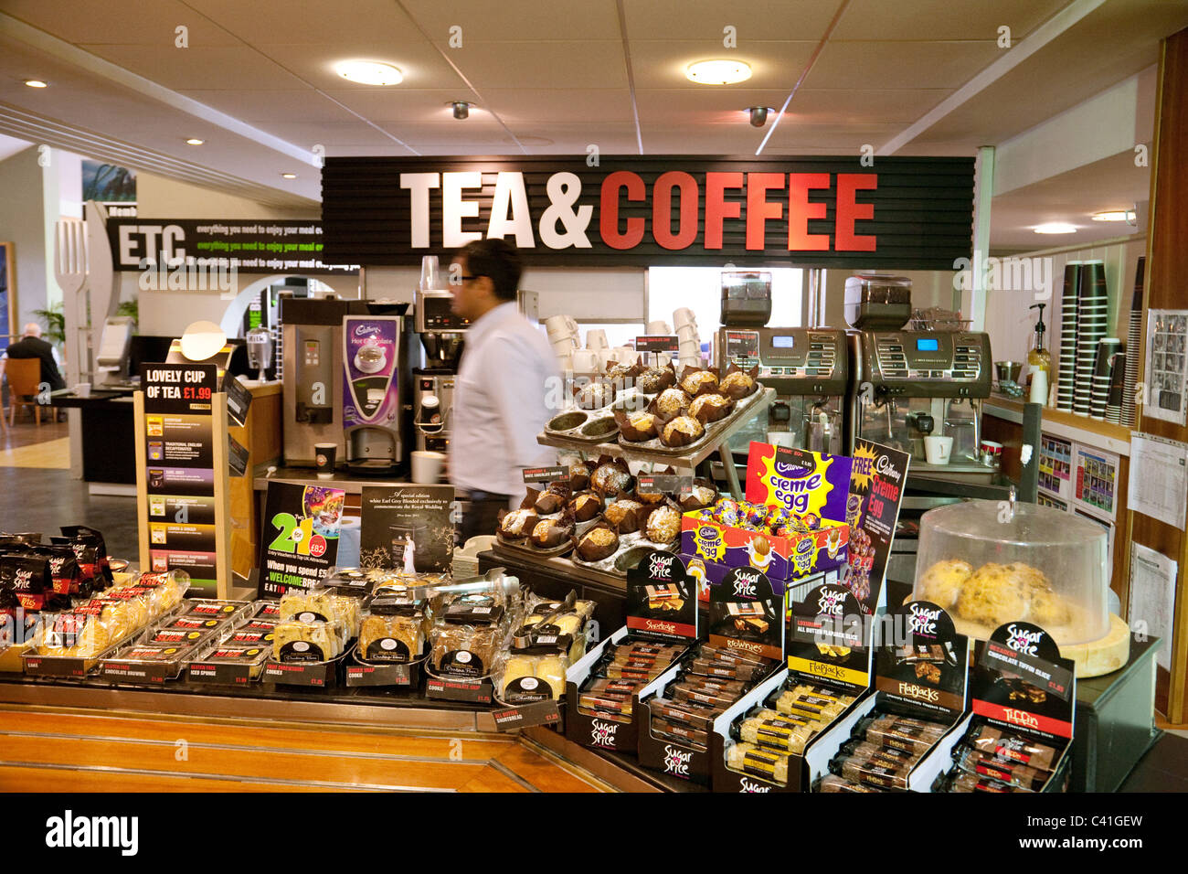 Thé et café à la pause bienvenue services autoroute Autoroute Membury, services, autoroute M4 Wiltshire, Royaume-Uni Banque D'Images