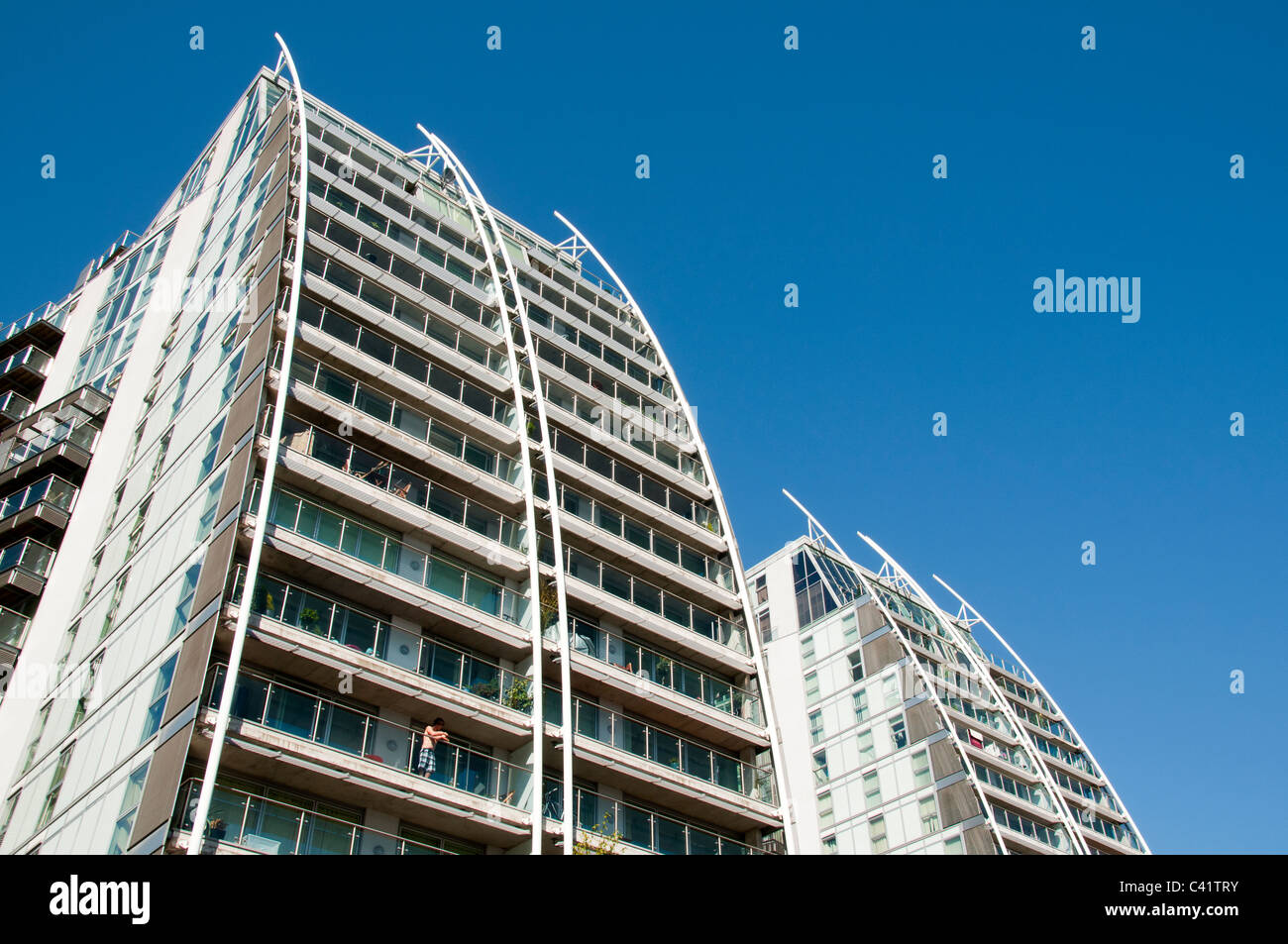 Les blocs d'appartements Bâtiments NV, bassin du Huron, Salford Quays, Greater Manchester, Angleterre, RU Banque D'Images