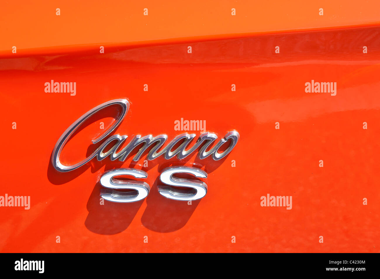 Camaro SS Super Sport plaque nom et logo sur classic muscle car à montrer à Leesburg, Florida, USA Banque D'Images