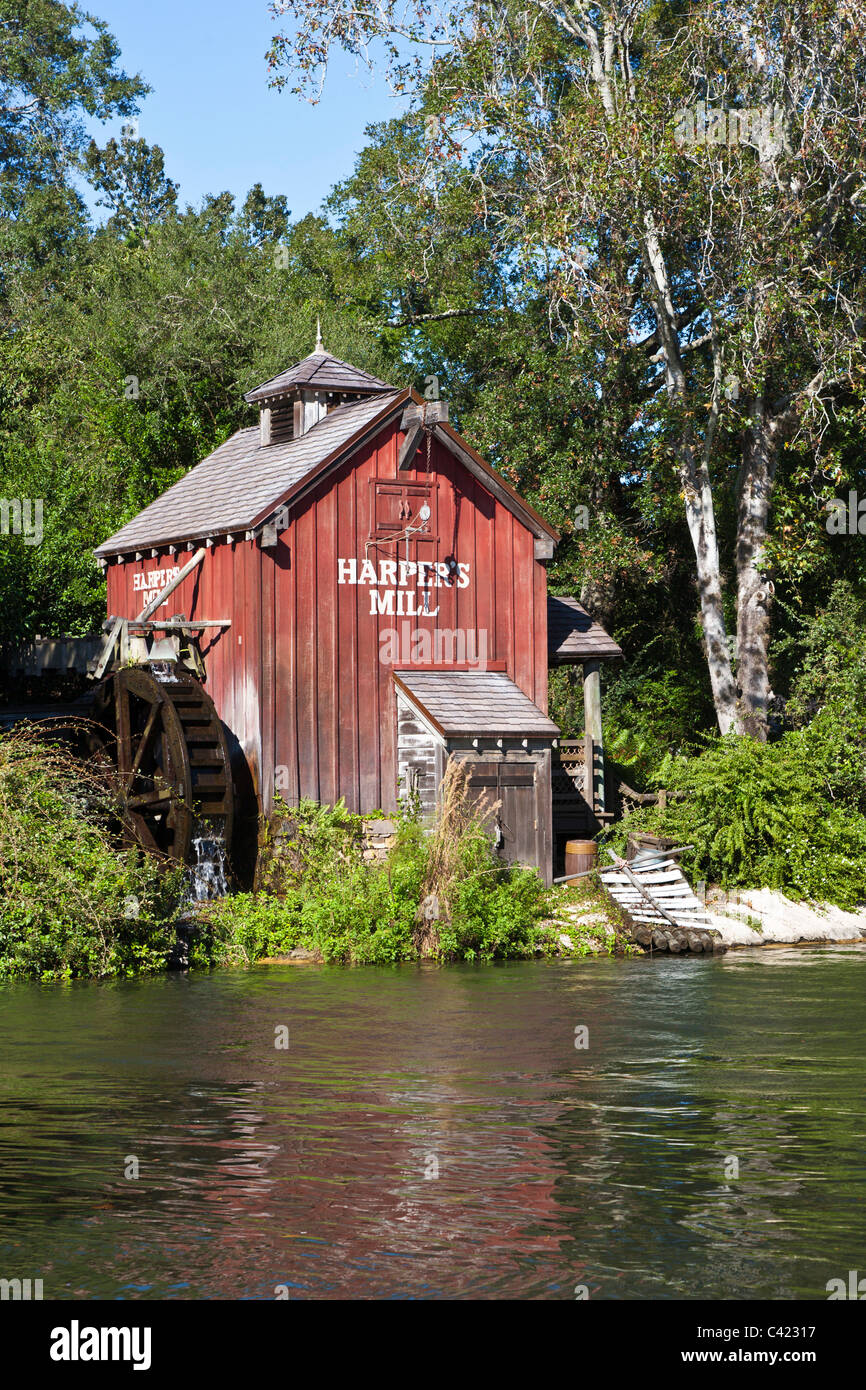 Harper's Mill Grist mill sur Tom Sawyer Island dans le Magic Kingdom de Disney World, à Kissimmee, Floride Banque D'Images