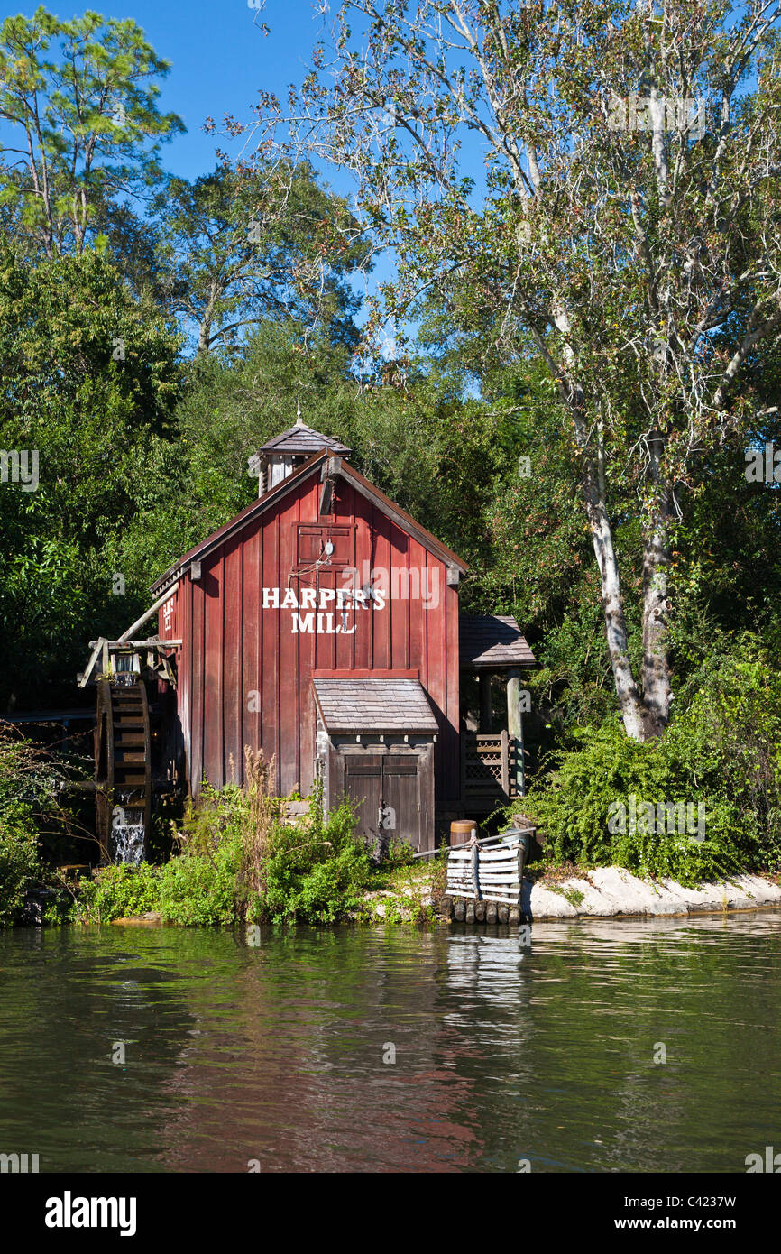Harper's Mill Grist mill sur Tom Sawyer Island dans le Magic Kingdom de Disney World, à Kissimmee, Floride Banque D'Images