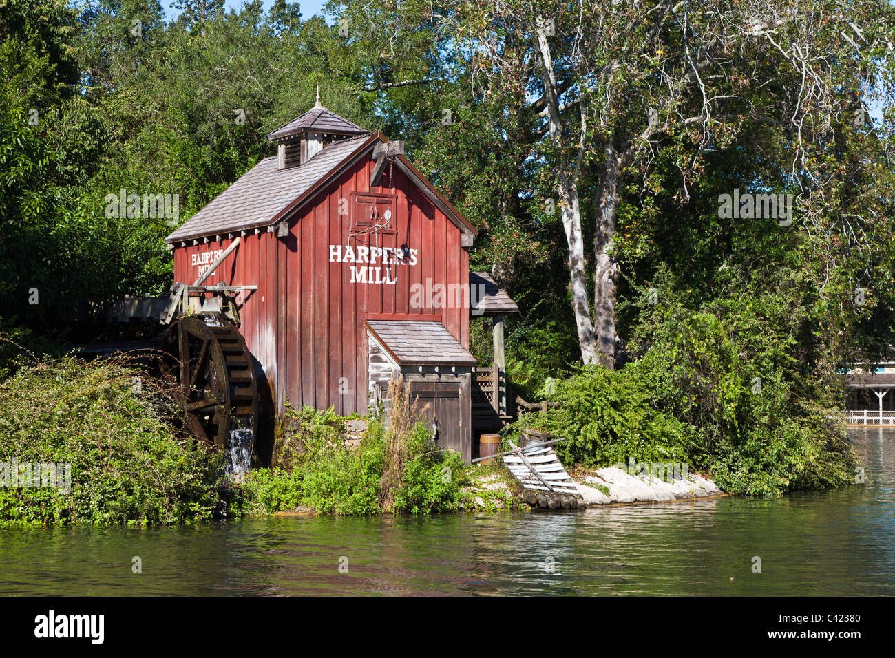 Harper's Mill Grist mill sur Tom Sawyer Island dans le Magic Kingdom de Disney World, à Kissimmee, Floride Banque D'Images