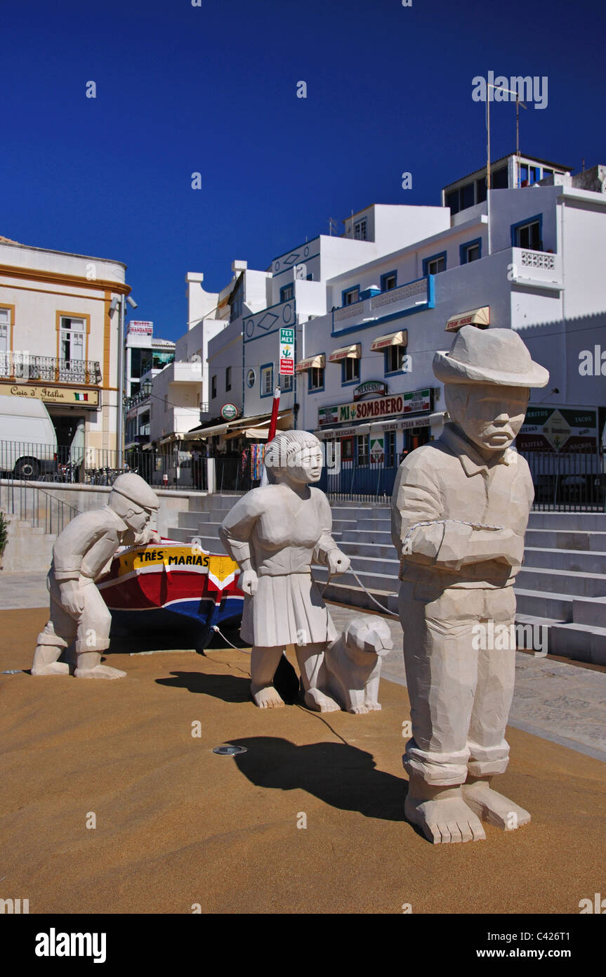 Sculpture sur front de mer, vieille ville, Albufeira, région de l'Algarve, Portugal Banque D'Images