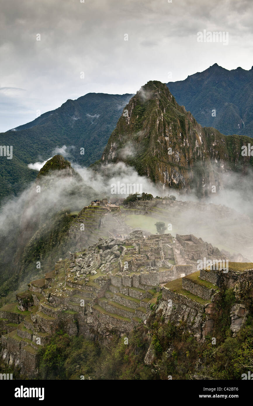 Pérou, Aguas Calientes, Machu Picchu.15e siècle site Inca situé à 2 430 mètres (7 970 ft) au-dessus du niveau de la mer. Banque D'Images