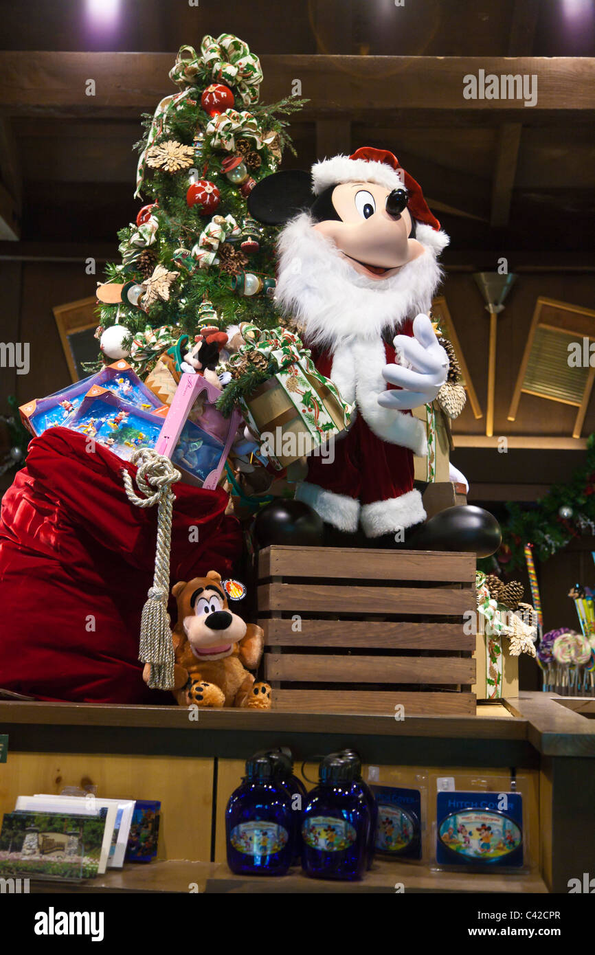 La souris de Mickey dans l'affichage de Noël à Meadow Trading Post à Fort Wilderness Resort à Walt Disney World, à Kissimmee, Floride, USA Banque D'Images